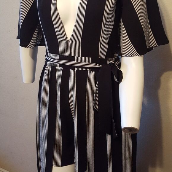 Socialite Stripe Wrap Jumpsuit Size L - Picture 3 of 8